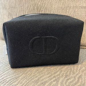 Travel size DIOR makeup bag with zipper